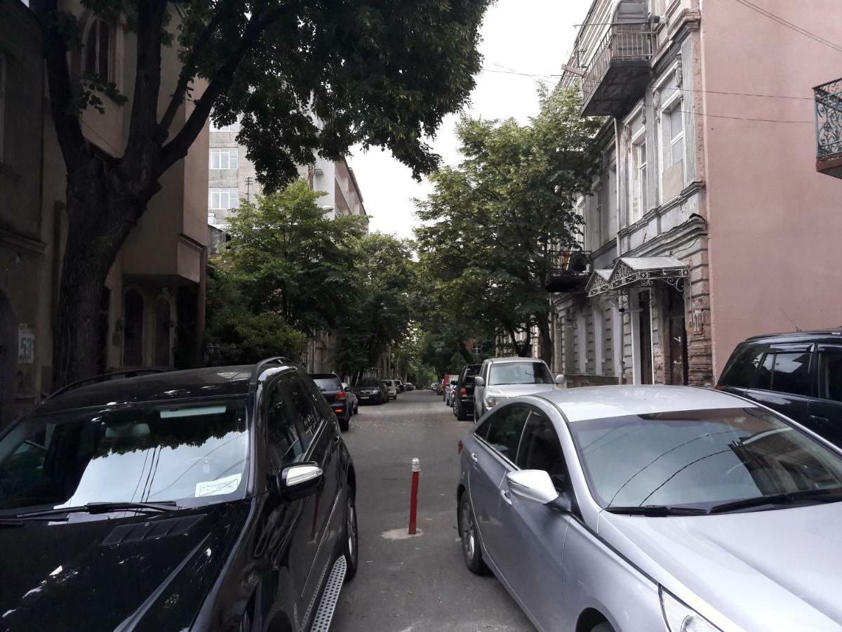 Nino'S Apartment In The Center Of 트빌리시 외부 사진